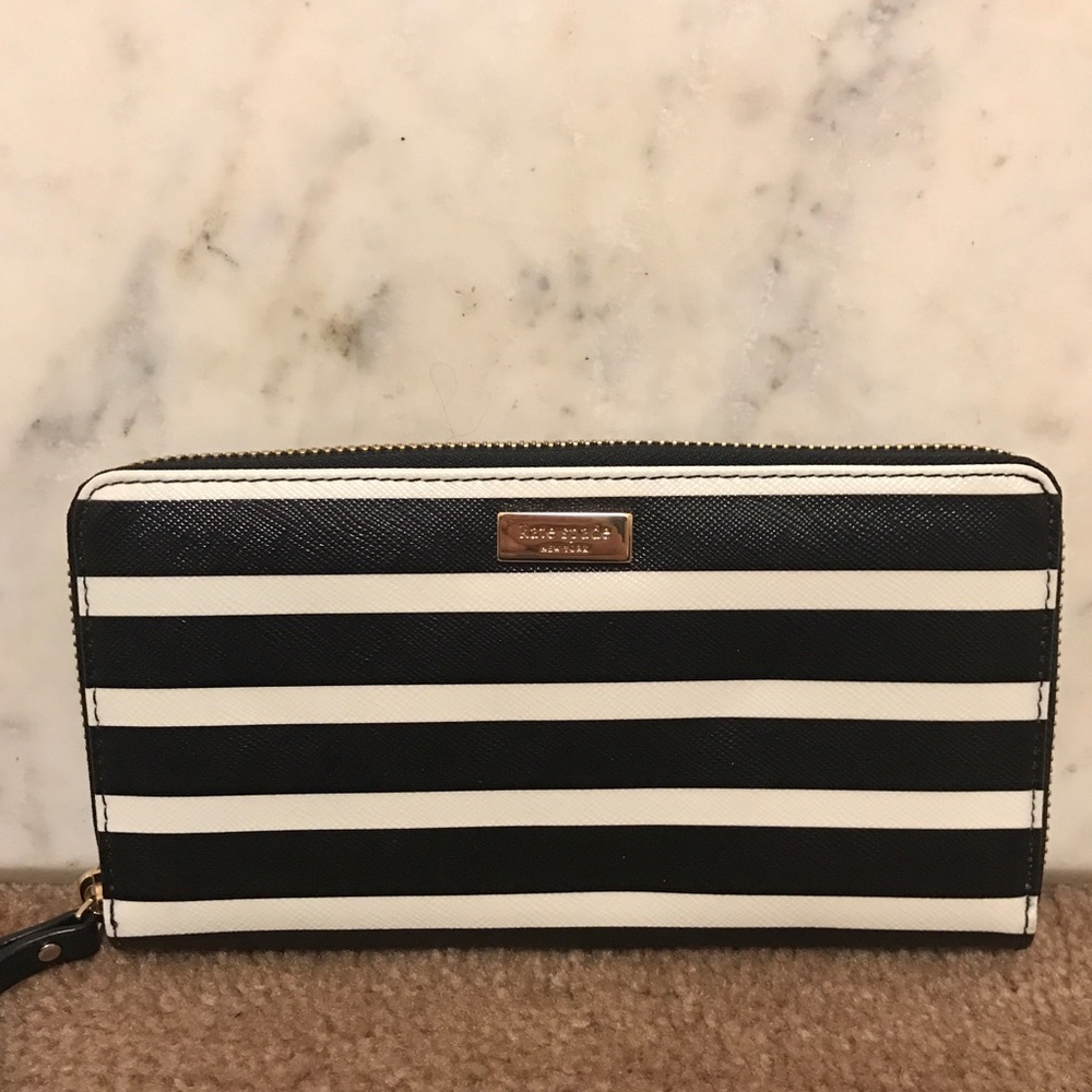 Barely used Kate Spade Wallet